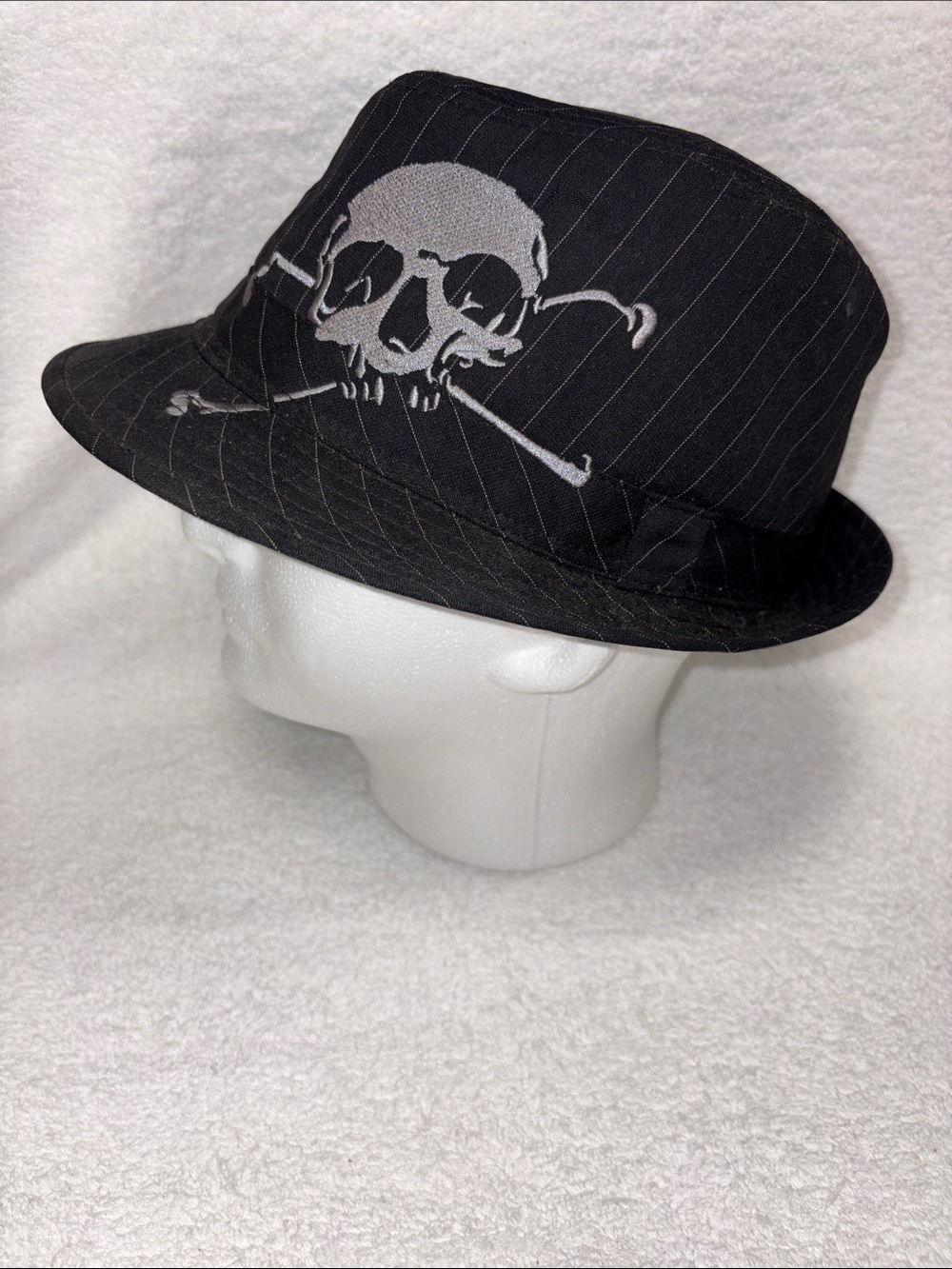 Virtis skull crossbones embroidered pinstripe Fedora Hat  men’s large